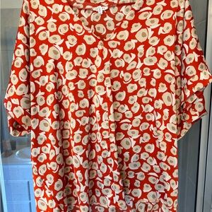 JODIFL Red and White Floral Blouse